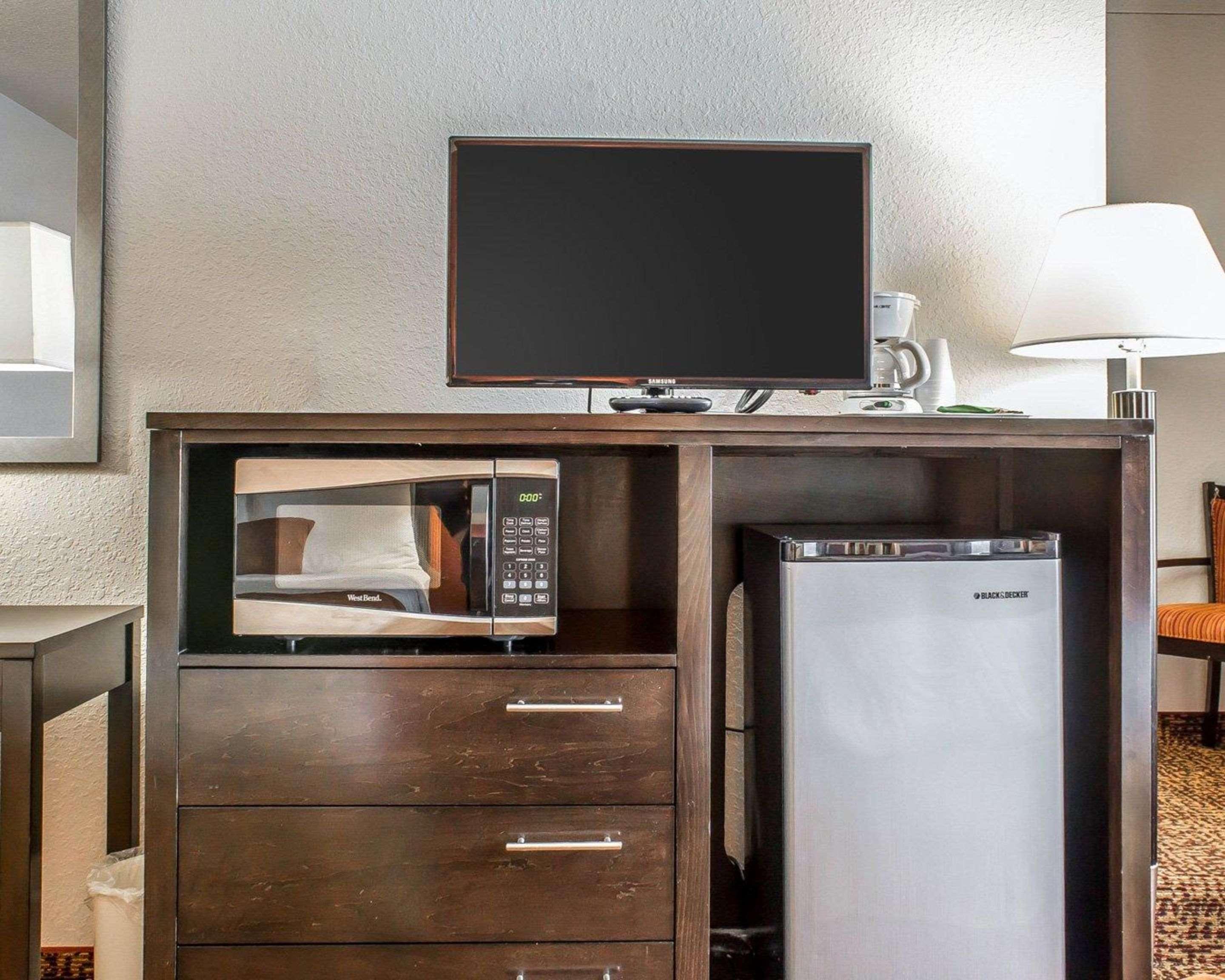 Rodeway Inn & Suites Near Okoboji Lake Milford Εξωτερικό φωτογραφία