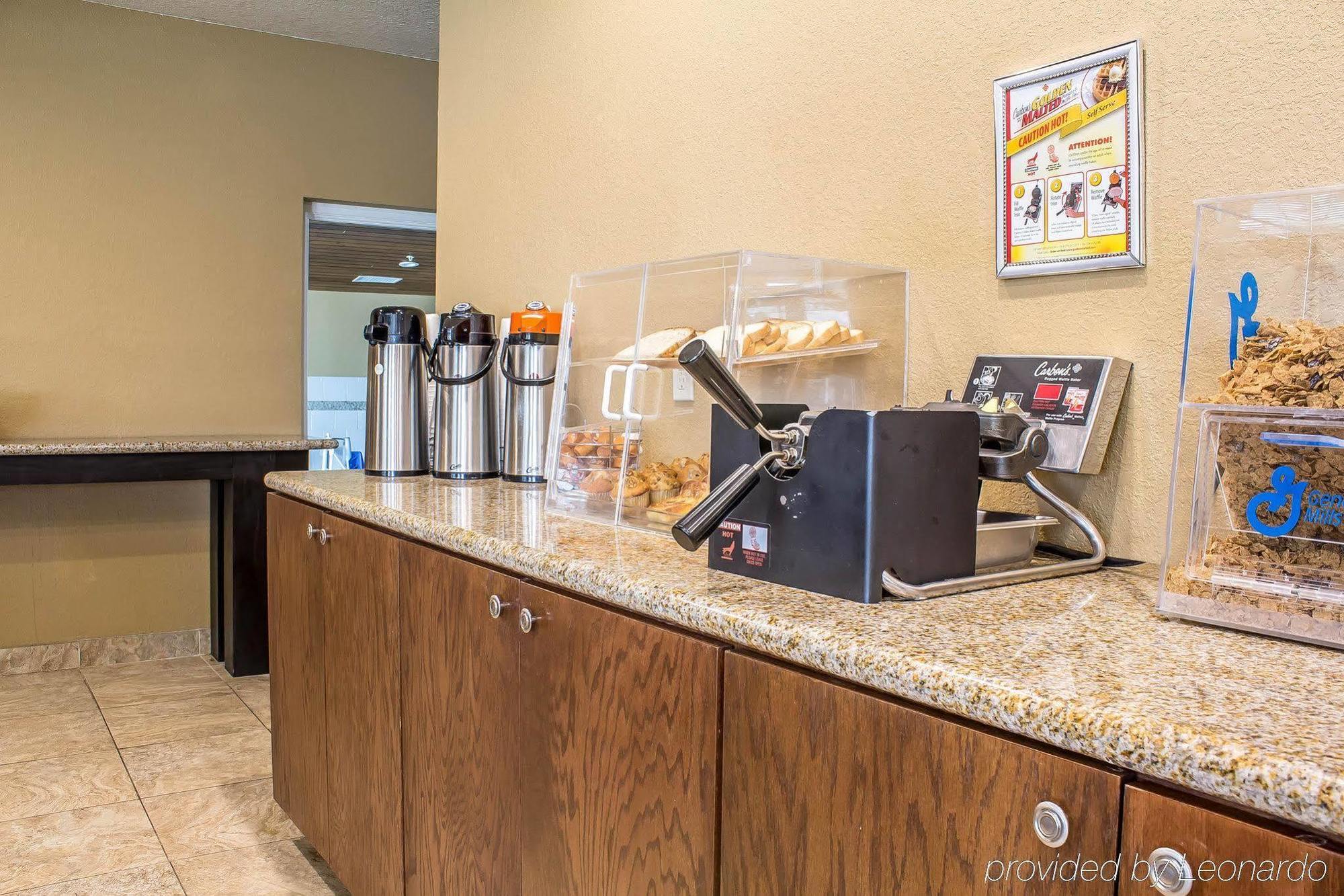 Rodeway Inn & Suites Near Okoboji Lake Milford Εξωτερικό φωτογραφία