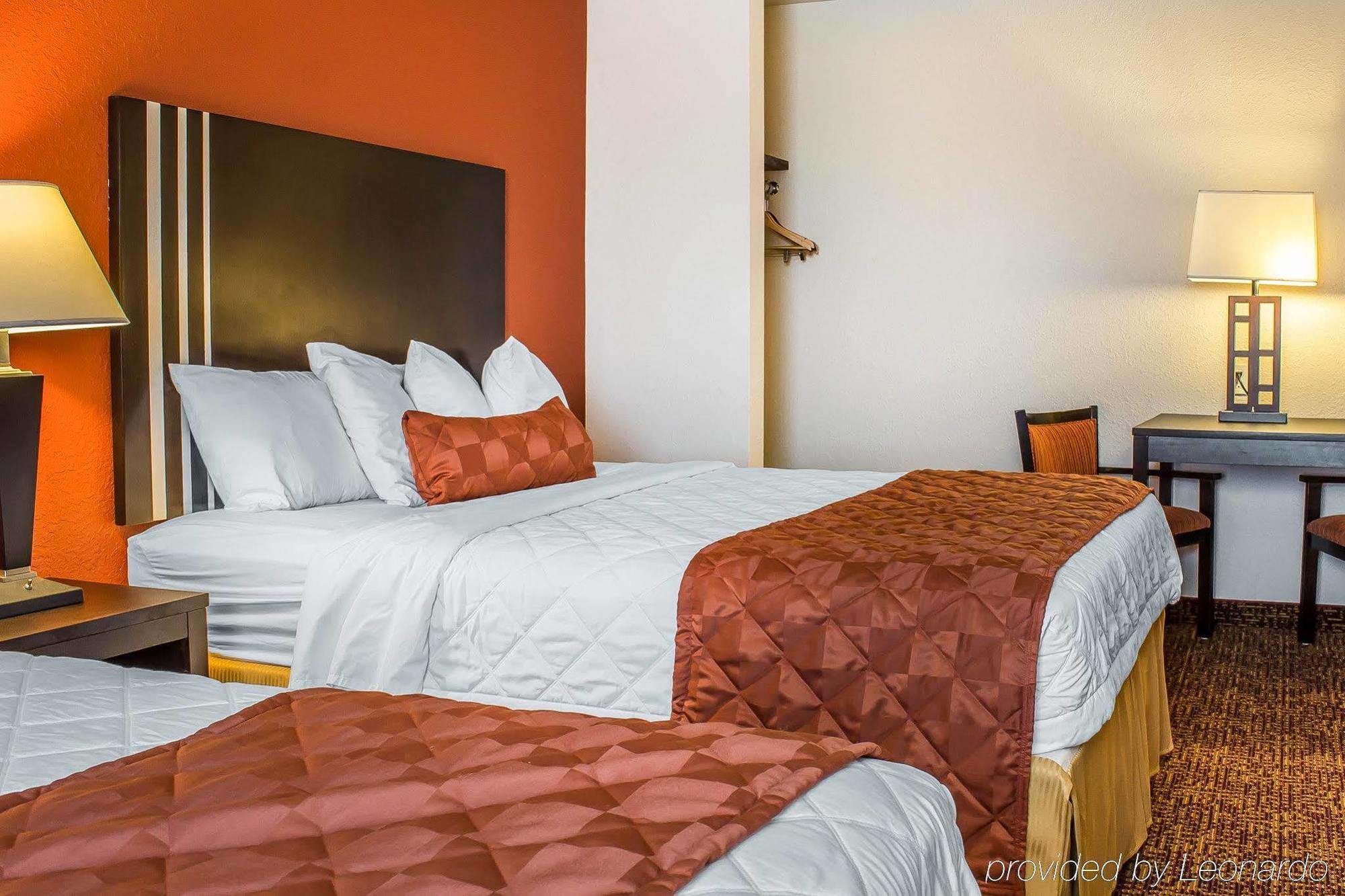 Rodeway Inn & Suites Near Okoboji Lake Milford Εξωτερικό φωτογραφία