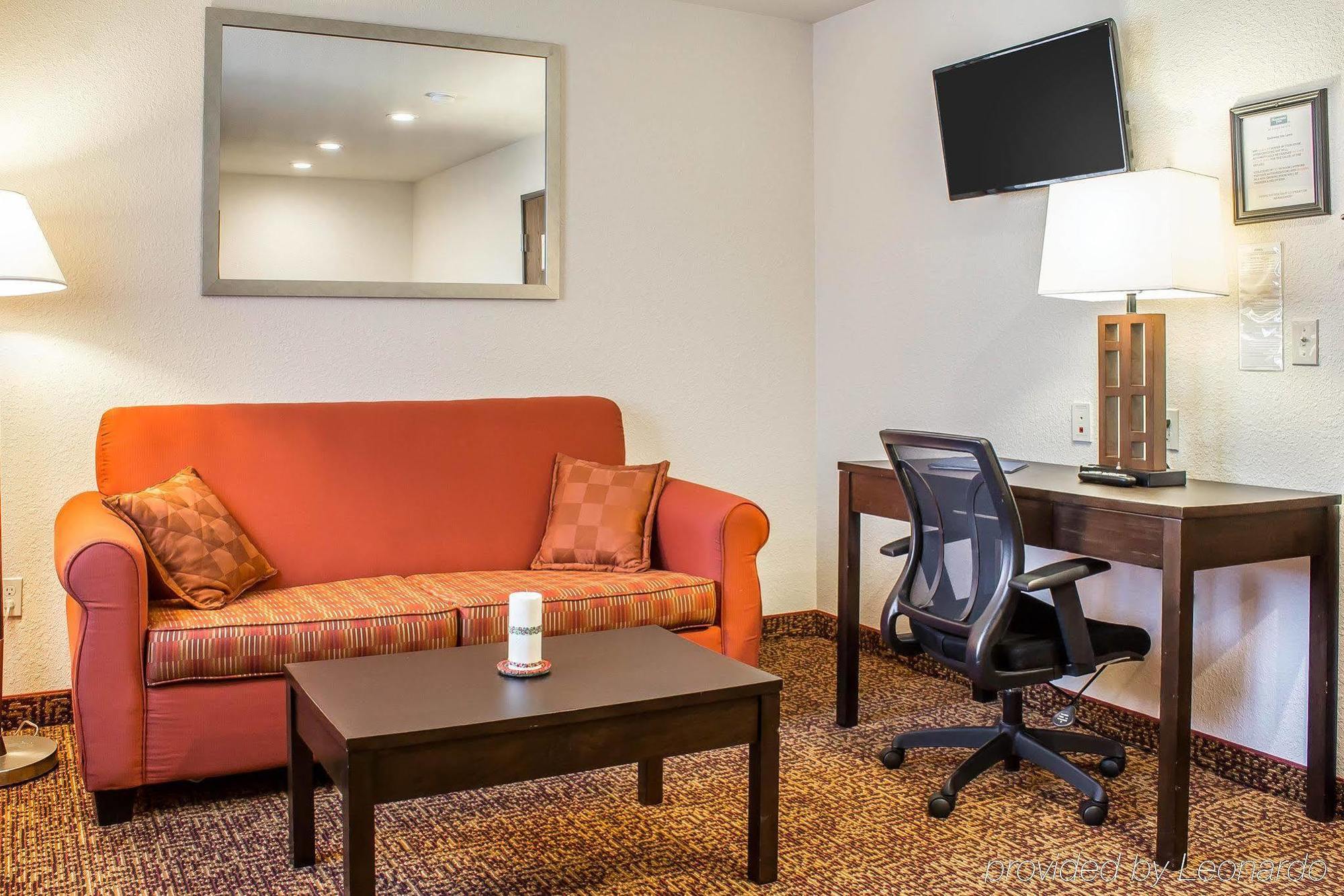 Rodeway Inn & Suites Near Okoboji Lake Milford Εξωτερικό φωτογραφία